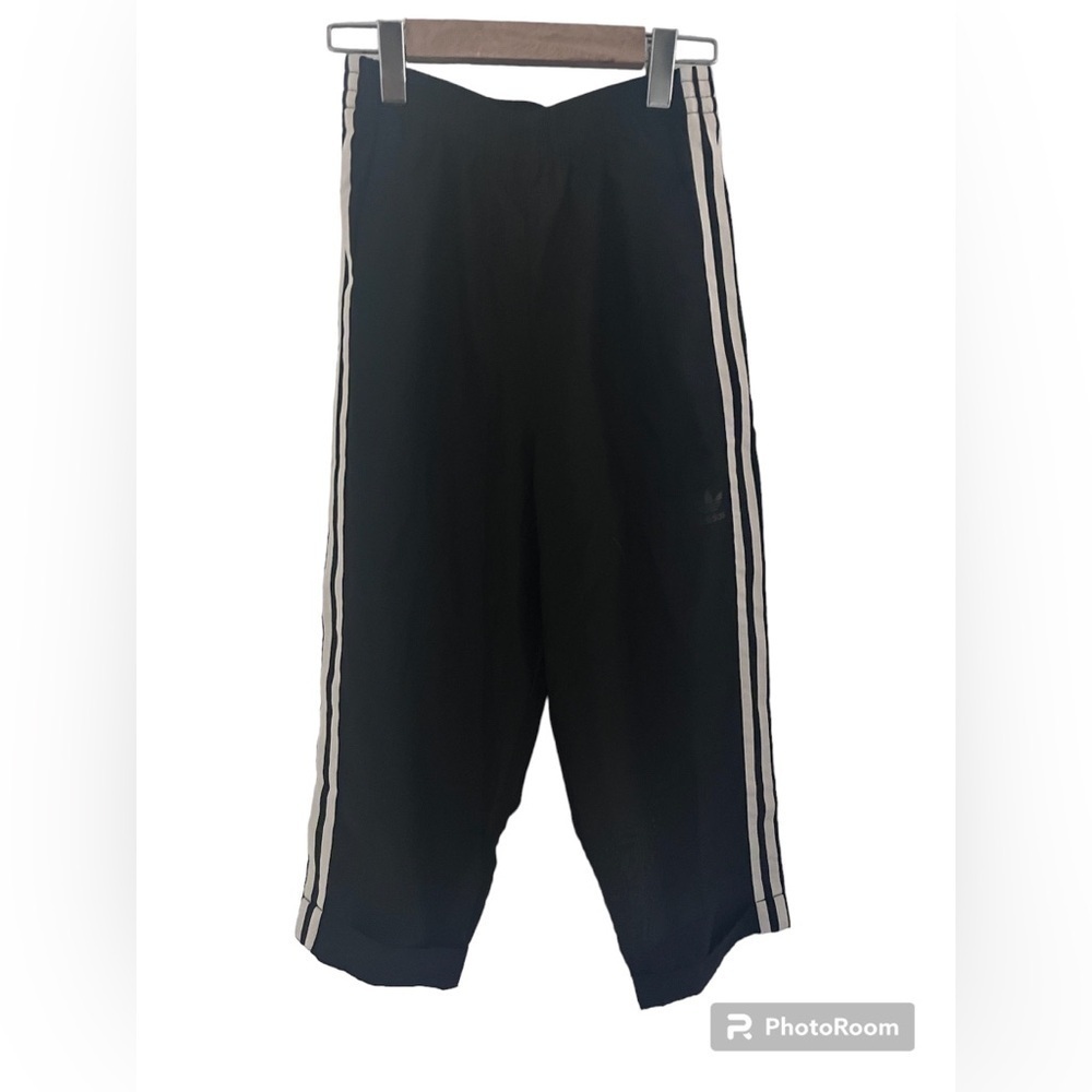 Adidas black crop see true pant size xs
